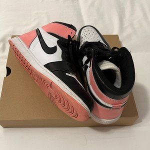 black and pink nike air jordans